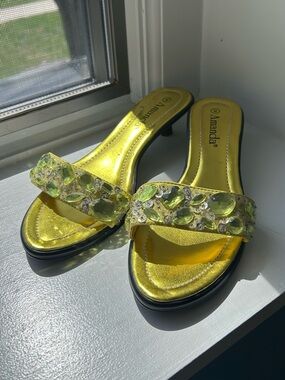Vintage Y2K yellow lime green rhinestone metallic kitten heels